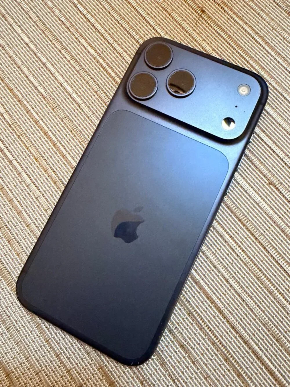 Apple IPhone 17 Pro Max 256GB Unlocked Deep Blue